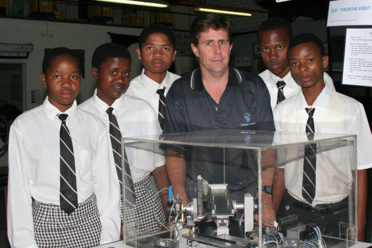 Record 30000 Visit UNIZULU Science Centre